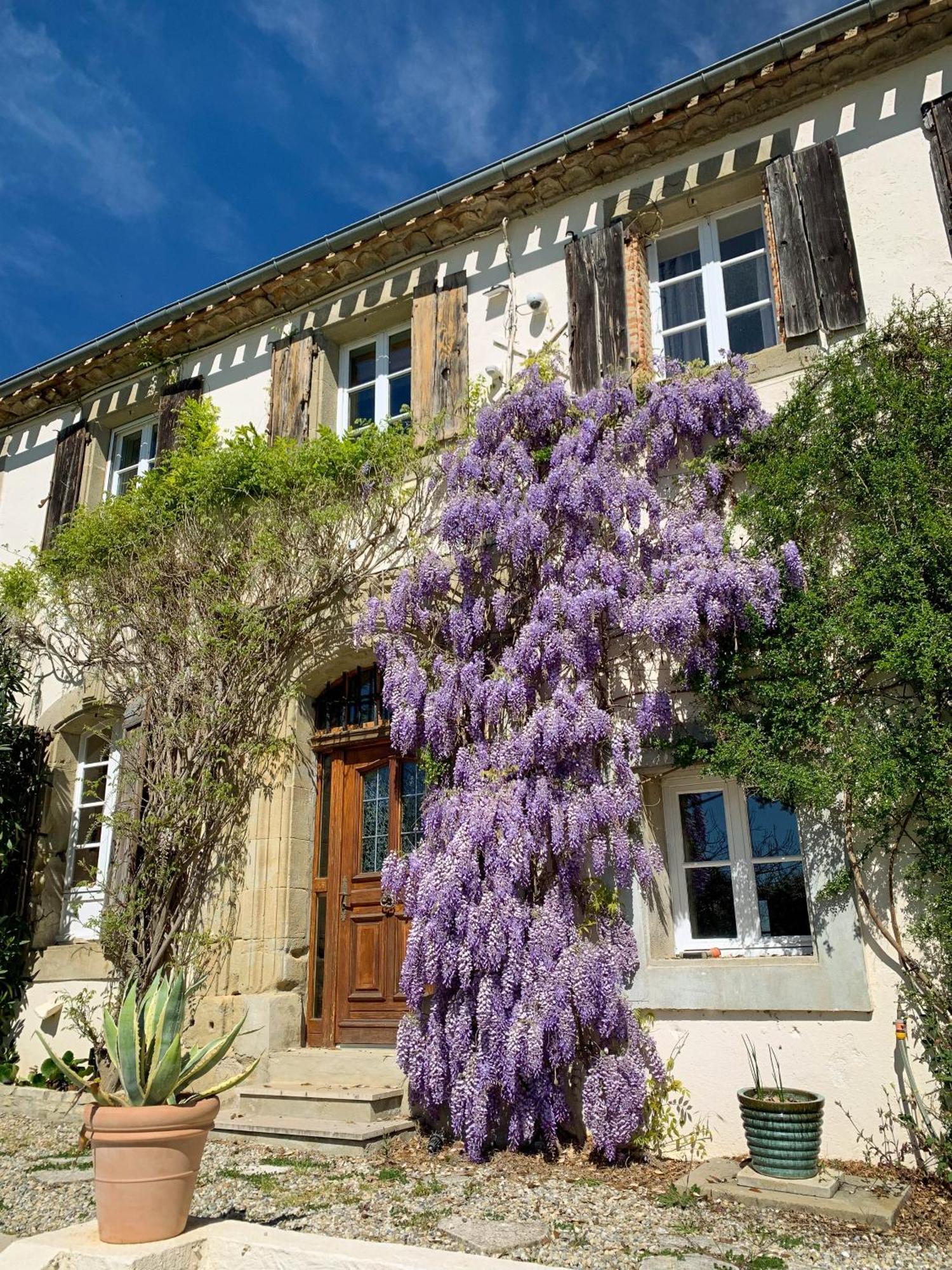 The East Wing - Carcassonne Villa Montreal  ภายนอก รูปภาพ